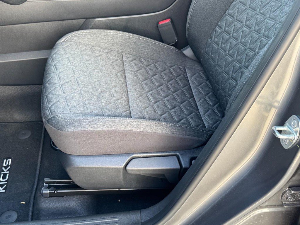 Used 2026 Nissan Kicks SV w/ Cold Weather Package FWD image 25