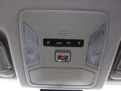 Used 2021 Toyota RAV4 XLE image 33