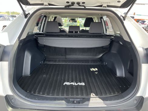 Used 2019 Toyota RAV4 XLE w/ All Weather Liner Package AWD/4WD image 7