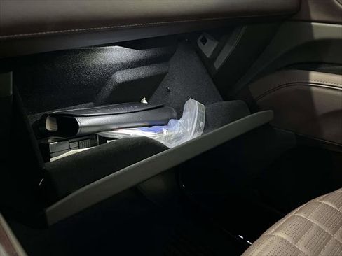 Used 2023 Cadillac Escalade ESV Premium Luxury Platinum w/ LPO, Radiant Package image 34