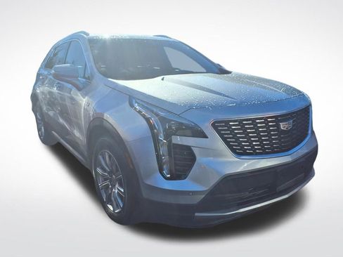 Used 2021 Cadillac XT4 Premium Luxury w/ Cold Weather Package image 3