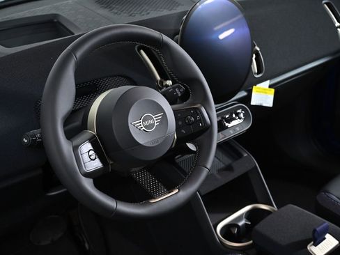 Used 2025 MINI Cooper Countryman S w/ Comfort Package Max AWD/4WD image 13