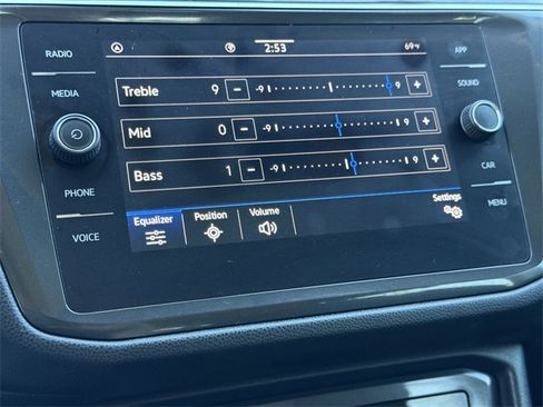 Certified 2023 Volkswagen Tiguan SE w/ Panoramic Sunroof Package image 17