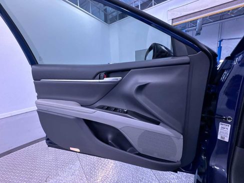 Used 2024 Toyota Camry XSE w/ Navigation Package image 31