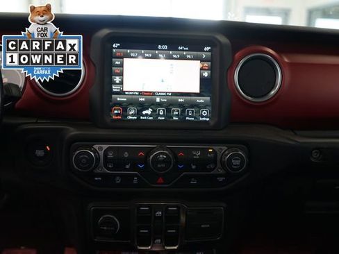 Used 2023 Jeep Wrangler Unlimited Rubicon w/ Cold Weather Group AWD/4WD image 21