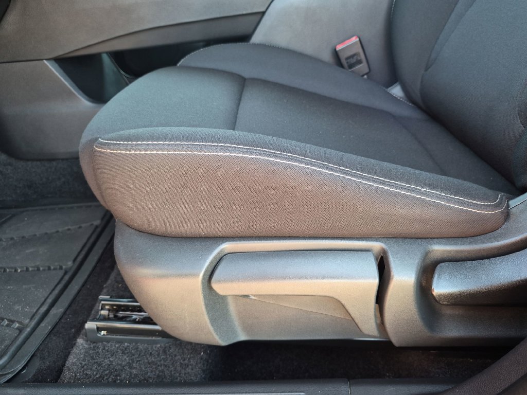 Used 2023 Nissan Rogue S FWD image 17