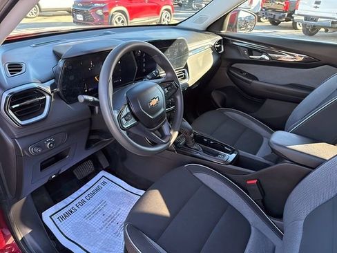 Used 2024 Chevrolet TrailBlazer LT image 13