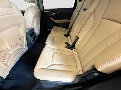 Certified 2025 Audi Q7 3.0T Premium Plus AWD/4WD image 25