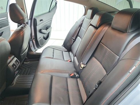 Used 2024 Nissan Altima 2.0 SR image 33