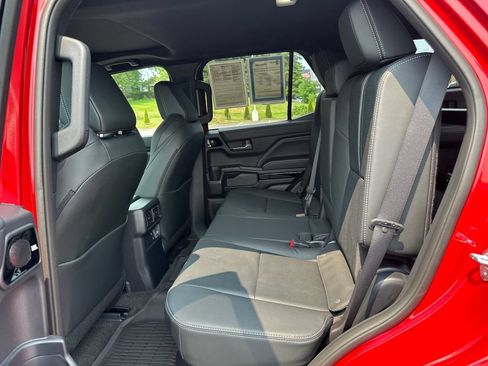 Used 2026 Toyota 4Runner Limited AWD/4WD image 17