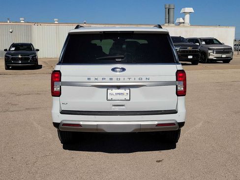 Used 2024 Ford Expedition XLT RWD image 7