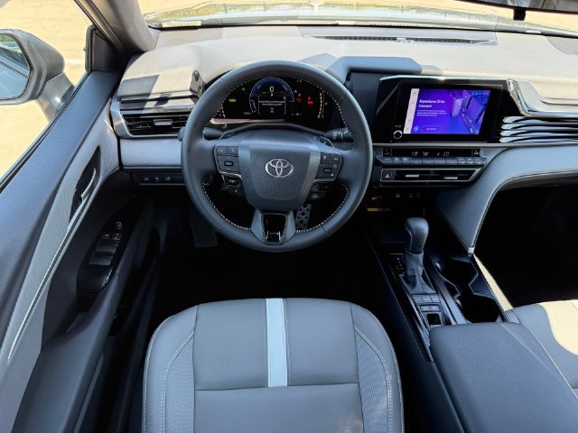 Used 2026 Toyota Camry SE FWD image 24