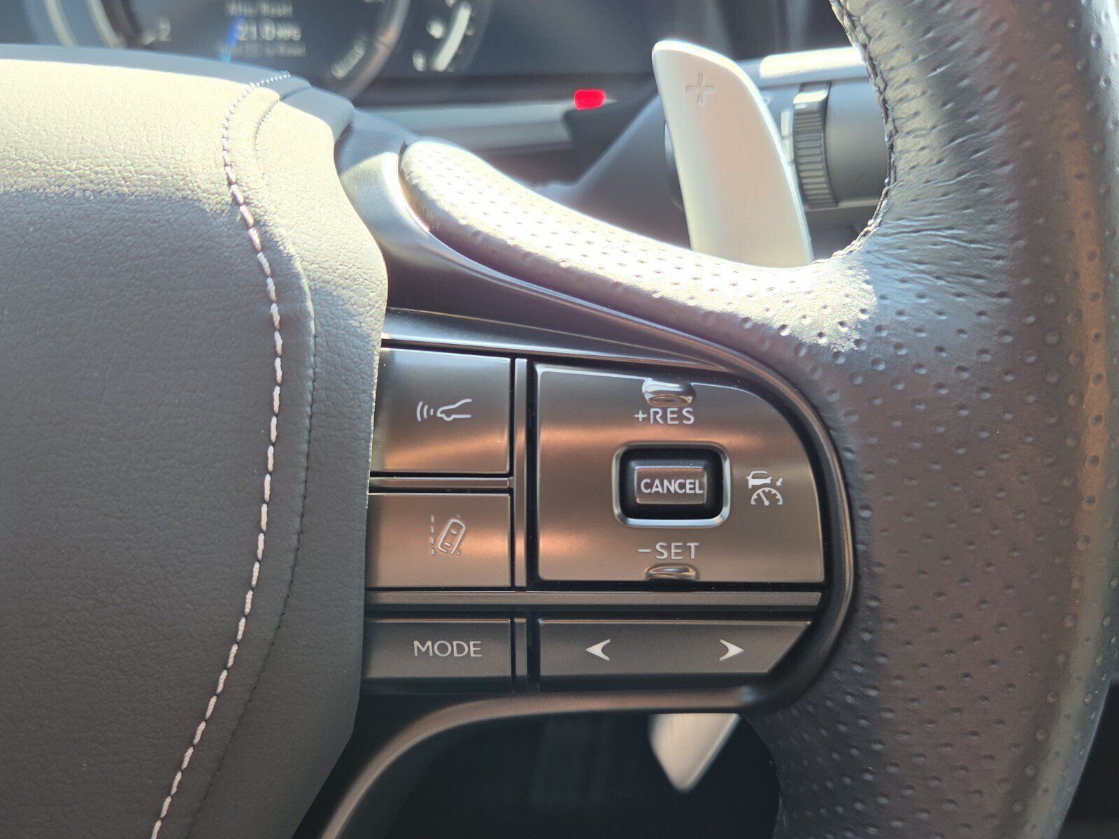 Used 2024 Lexus LC 500 Coupe w/ Dynamic Handling Package RWD image 27