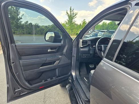 Used 2022 Toyota Tundra SR5 w/ TRD Off-Road Package AWD/4WD image 20