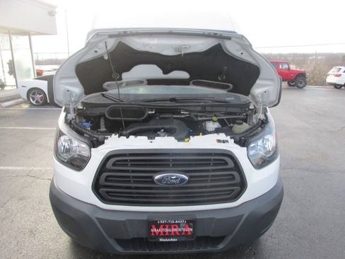 Used 2018 Ford Transit 250 148 Medium Roof RWD image 33