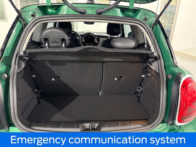 Used 2022 MINI Cooper 2-Door Hardtop FWD image 9