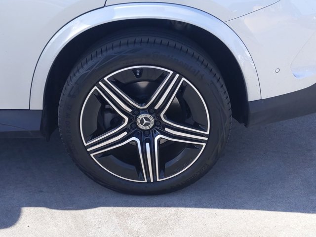 Used 2024 Mercedes-Benz GLC 300 4MATIC image 10