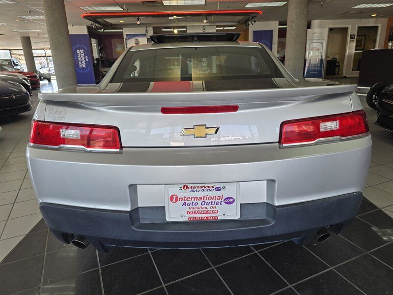 Used 2015 Chevrolet Camaro LT RWD image 5