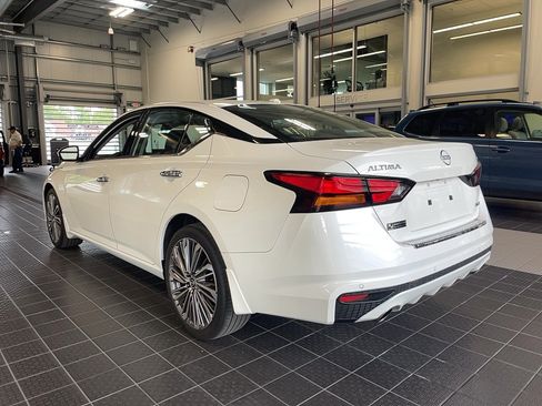 Used 2023 Nissan Altima 2.5 SL AWD/4WD image 17