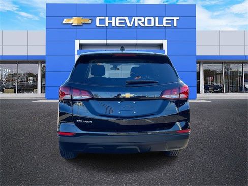 Certified 2024 Chevrolet Equinox LS w/ LS Convenience Package image 9