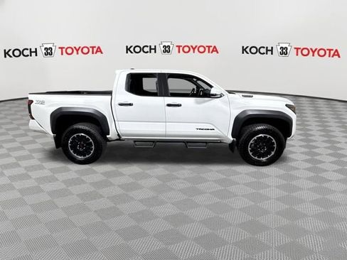 New 2025 Toyota Tacoma TRD Off-Road image 9