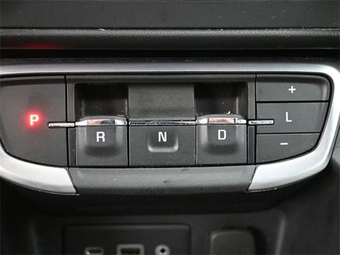 Used 2024 GMC Terrain SLE image 23