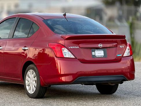 Used 2015 Nissan Versa SV FWD image 16
