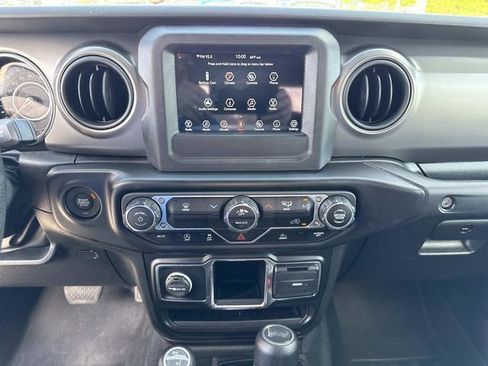 Used 2022 Jeep Wrangler Sport image 24