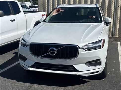 Used 2019 Volvo XC60 T5 Momentum w/ Premium Package AWD/4WD image 1