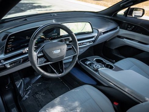 Used 2024 Cadillac Lyriq Sport image 22