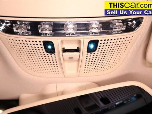 Used 2017 Mercedes-Benz C 300 Sedan image 23