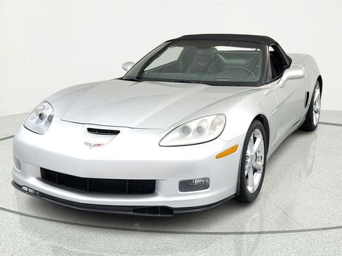 Used 2010 Chevrolet Corvette Grand Sport w/ Preferred Equipment Group RWD image 8