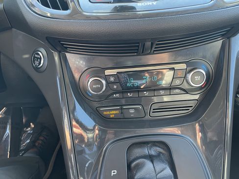 Used 2016 Ford Escape Titanium AWD/4WD image 22