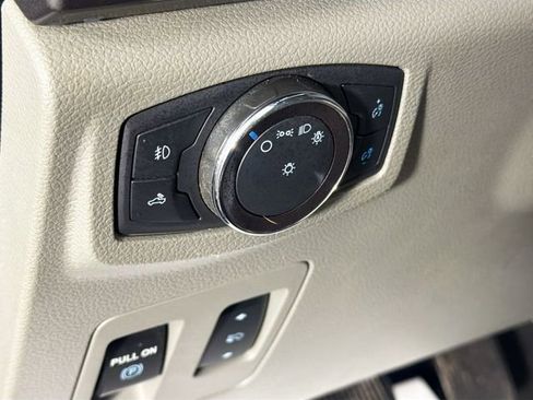 Used 2019 Ford F150 XLT w/ Equipment Group 302A Luxury AWD/4WD image 10
