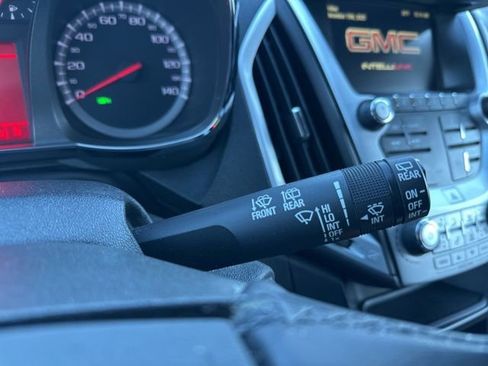 Used 2017 GMC Terrain SLE w/ Chrome Edition image 18