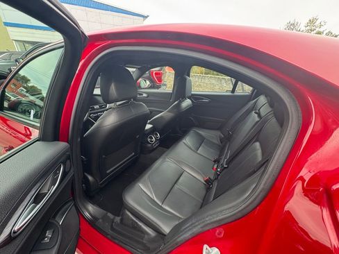 Used 2023 Alfa Romeo Giulia Sprint image 10