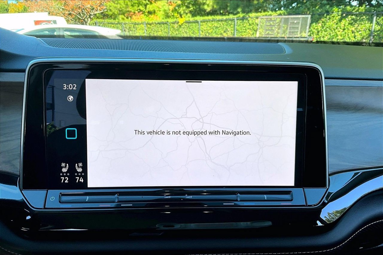 Used 2025 Volkswagen Atlas SE FWD image 12
