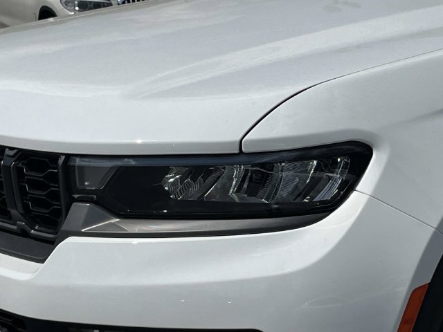 New 2026 Jeep Grand Cherokee Limited AWD/4WD image 10
