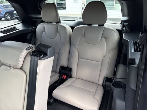 New 2026 Volvo XC90 B5 Ultra w/ Protection Package Premier AWD/4WD image 15