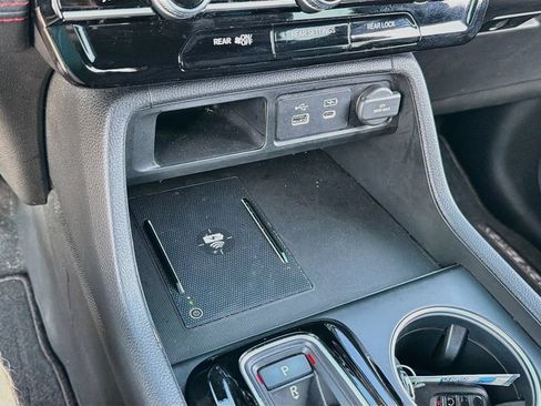 Used 2025 Honda Pilot Black Edition image 21