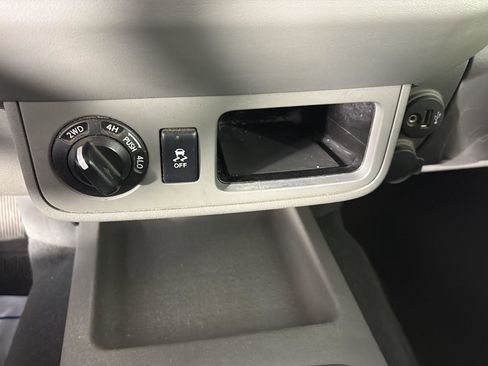 Used 2019 Nissan Frontier SV image 30