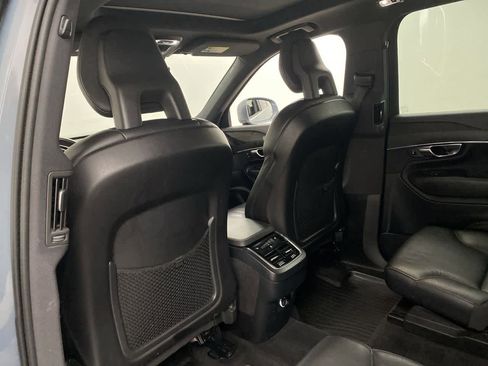 Used 2020 Volvo XC90 T6 Momentum w/ Protection Package image 17