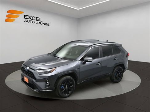 Used 2022 Toyota RAV4 SE image 42