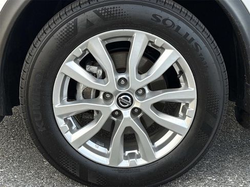 Used 2021 Nissan Rogue Sport S image 29