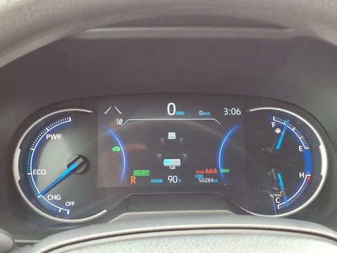 Used 2024 Toyota RAV4 LE AWD/4WD image 22
