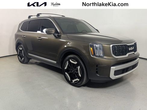 Used 2024 Kia Telluride EX w/ EX Captain's Chair Package FWD image 1