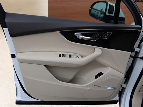 Used 2018 Audi Q7 3.0T Prestige w/ Prestige Package image 11