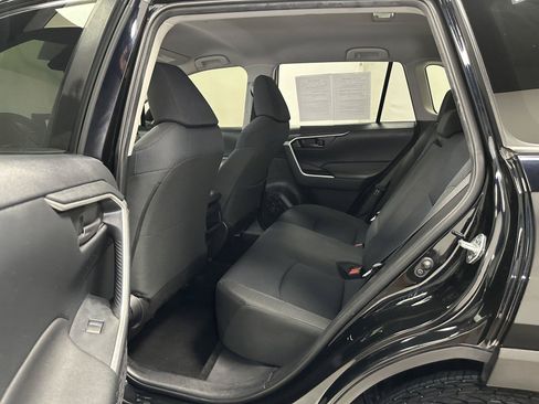 Used 2019 Toyota RAV4 LE w/ All Weather Liner Package AWD/4WD image 30