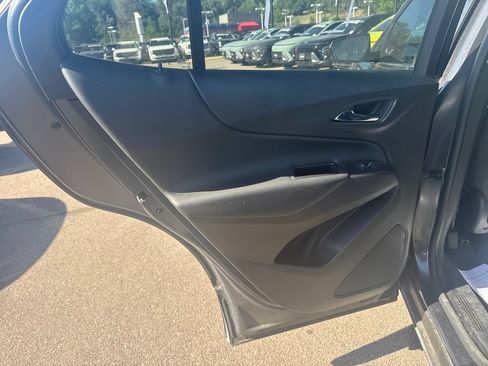 Used 2022 Chevrolet Equinox LT FWD image 20
