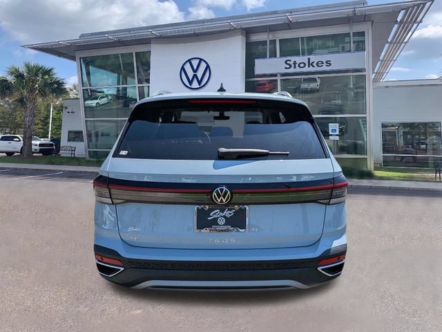 New 2026 Volkswagen Taos SE FWD image 5